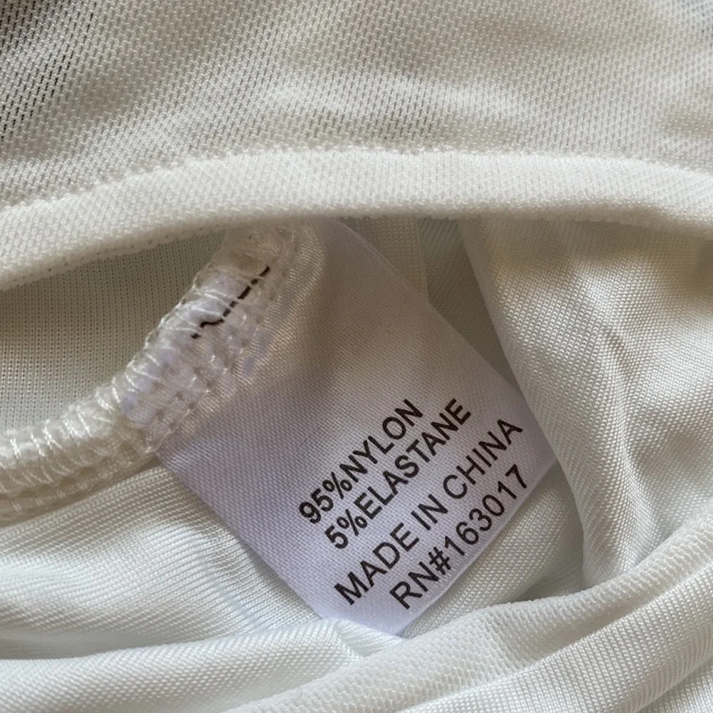 NWOT - Princess Polly White Criss Cross Top - Picture 6 of 6